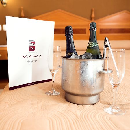 Hotel Tocina Business Альболоте Экстерьер фото