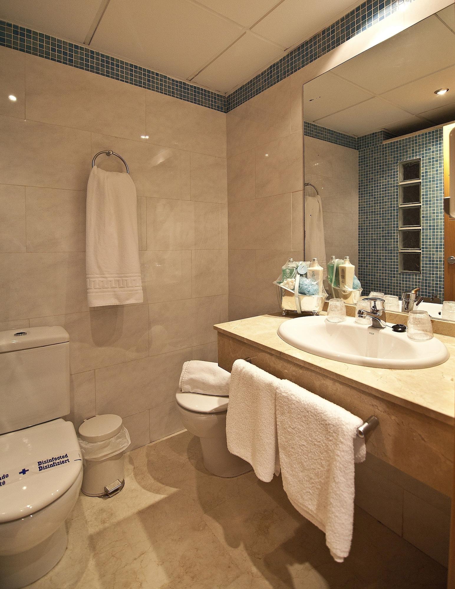 Hotel Tocina Business Альболоте Экстерьер фото