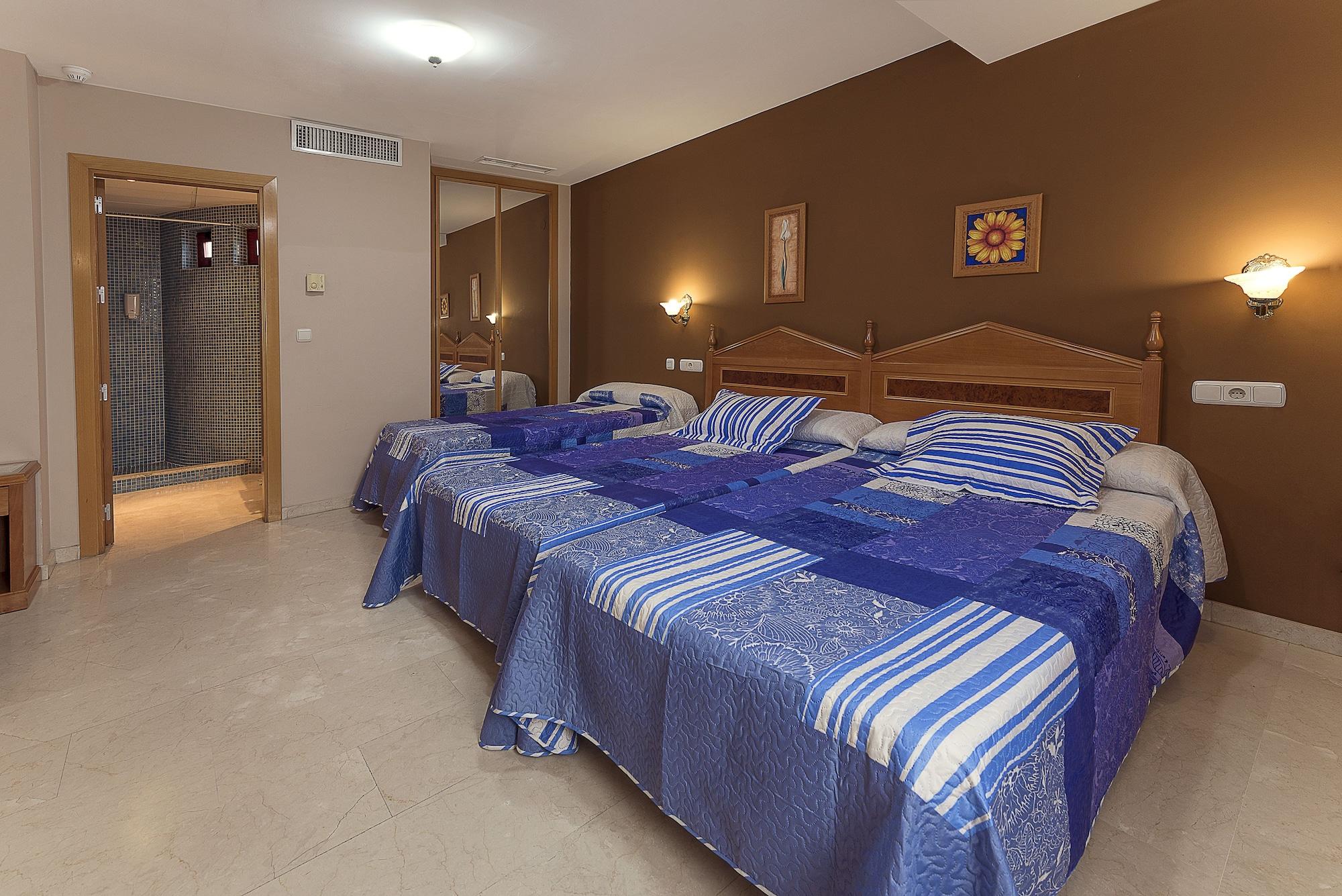 Hotel Tocina Business Альболоте Экстерьер фото