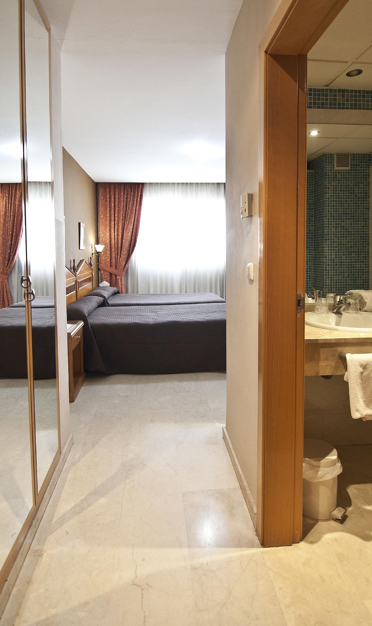 Hotel Tocina Business Альболоте Экстерьер фото