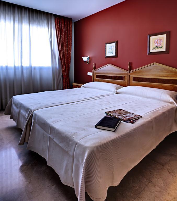 Hotel Tocina Business Альболоте Экстерьер фото