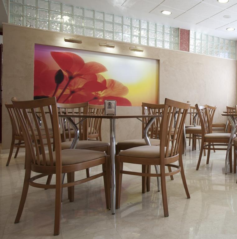 Hotel Tocina Business Альболоте Экстерьер фото